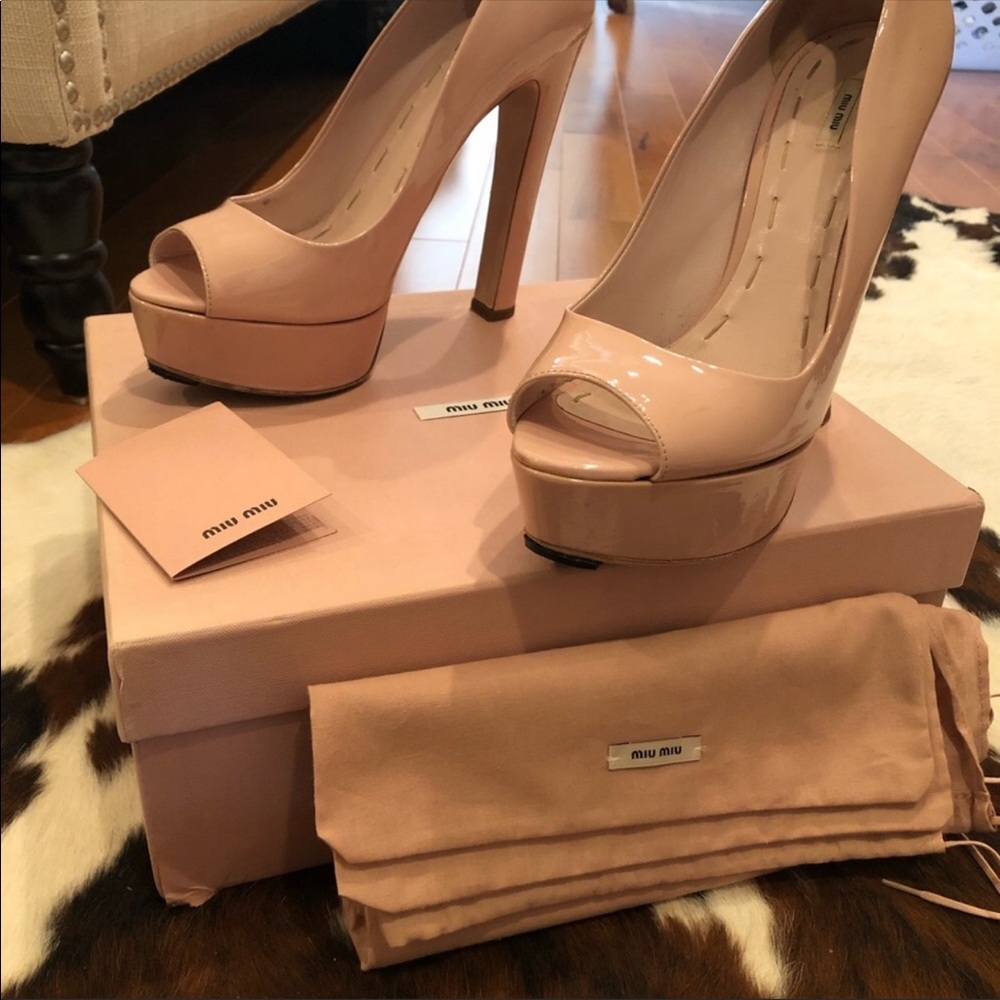 MIU MIU Pumps